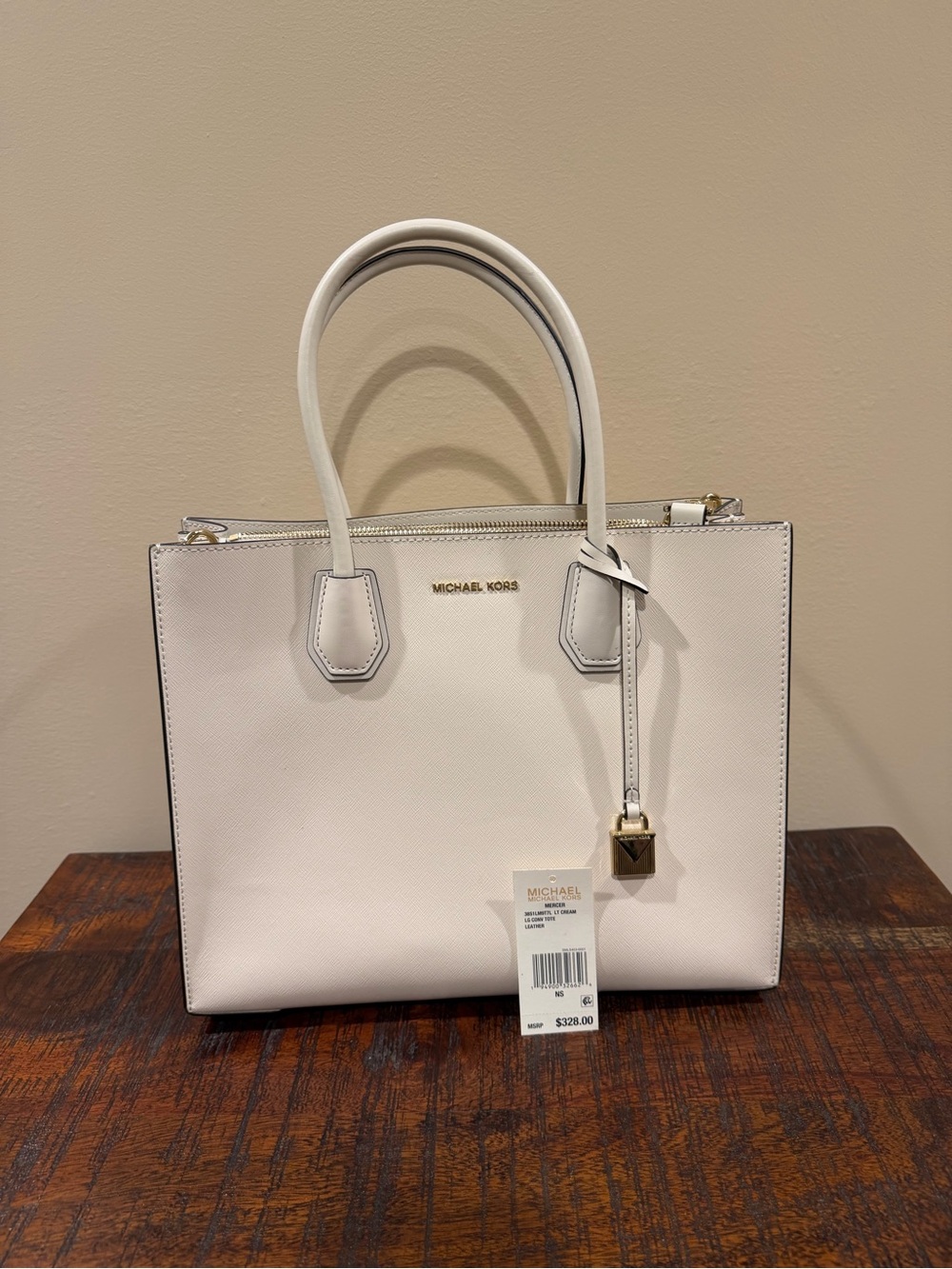 Michael Kors Light Cream Mercer Leather Tote/Satchel with Gold Hardware - Picture 2 of 5